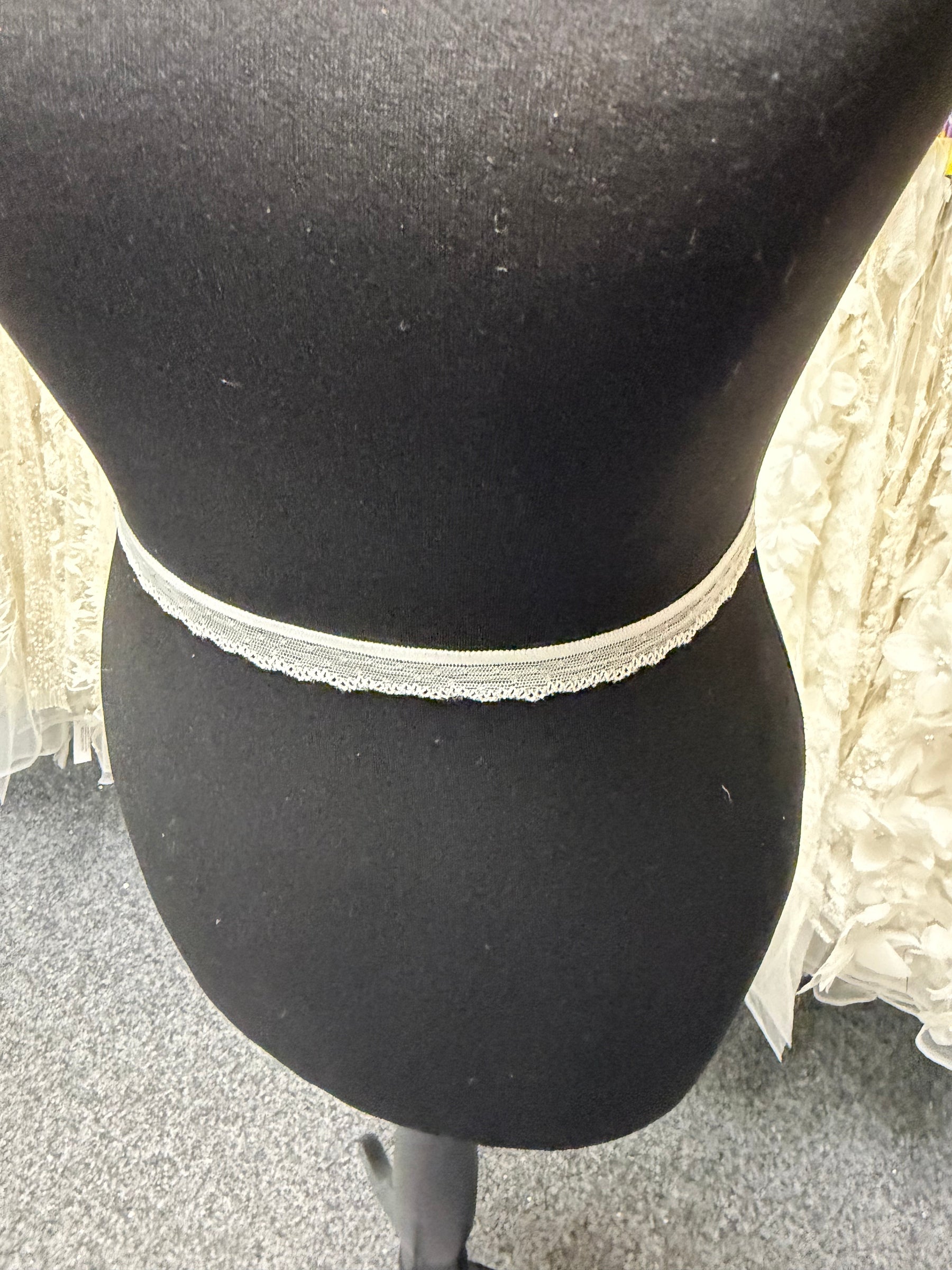 Ivory Stretch Edging - EF4005