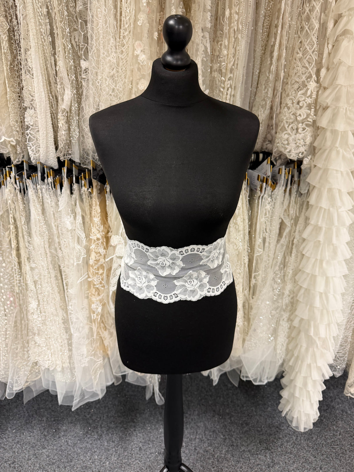 Ivory Stretch Lace Edging - EG4001