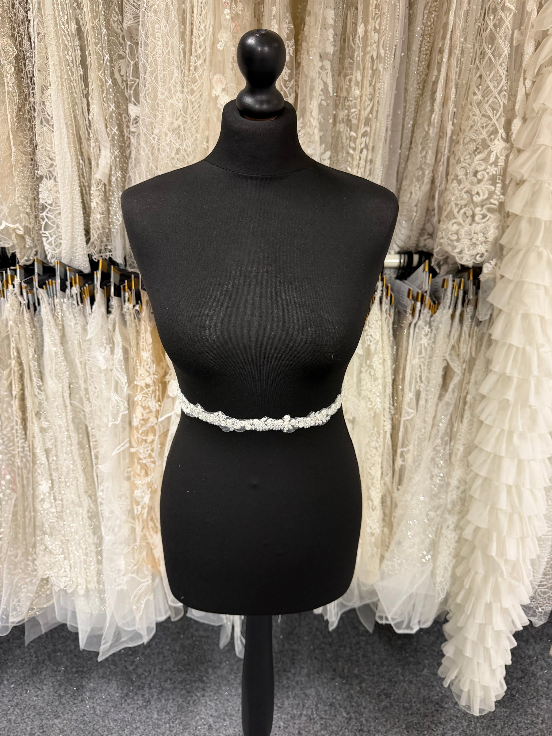 Ivory Beaded Edging - EH2011