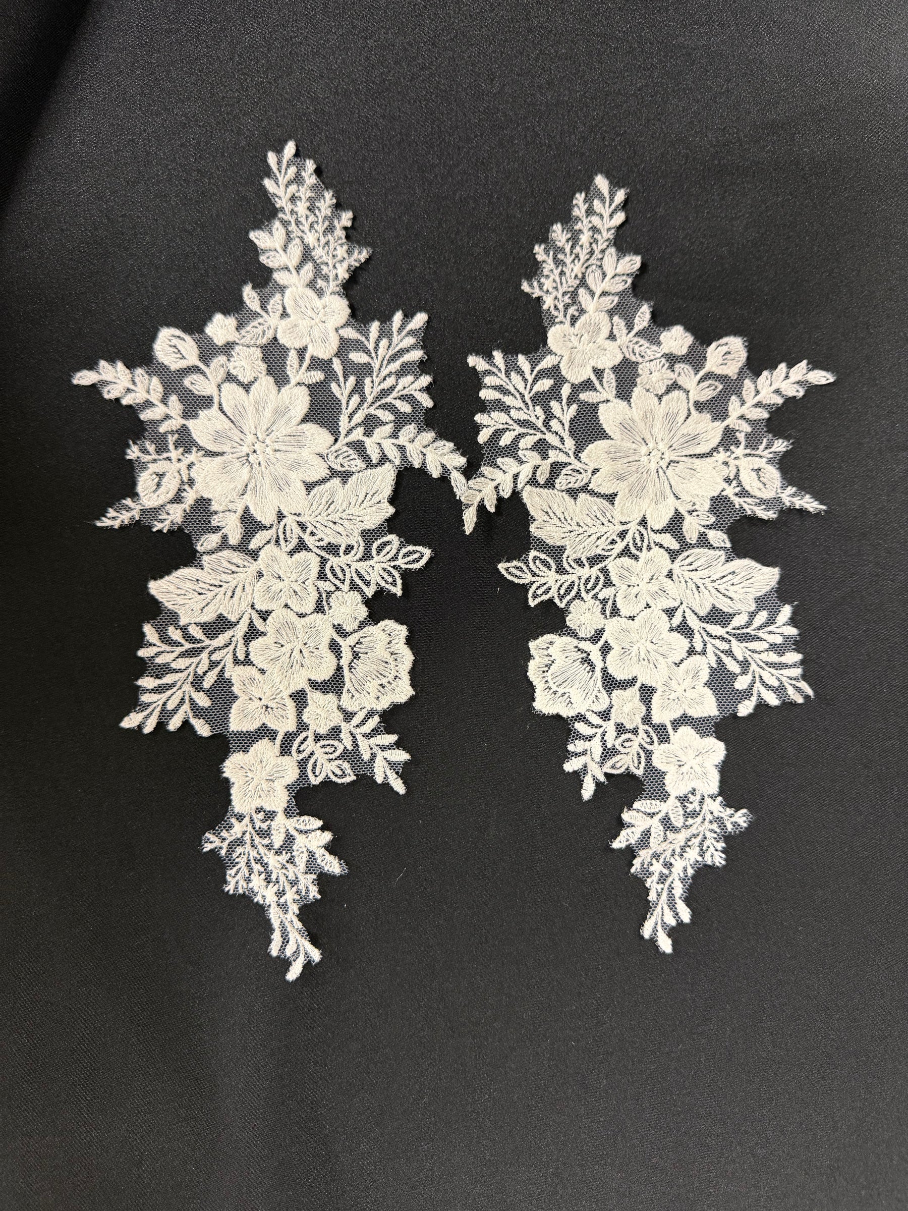 Ivory Lace Appliques - MT8012
