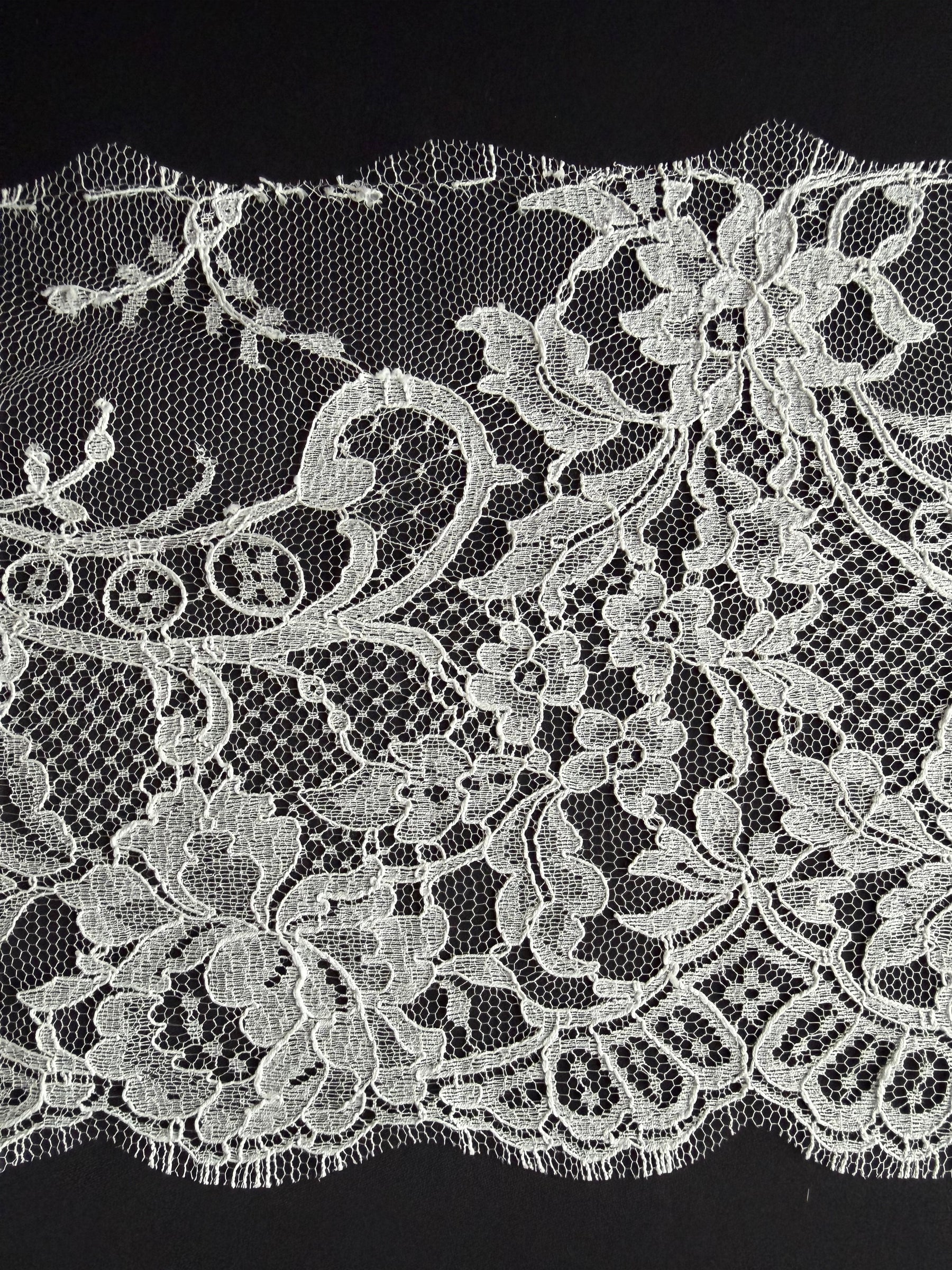 Pale Ivory Eco Chantilly Lace Trim - Aveta