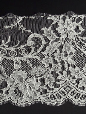 Pale Ivory Eco Chantilly Lace Trim - Aveta