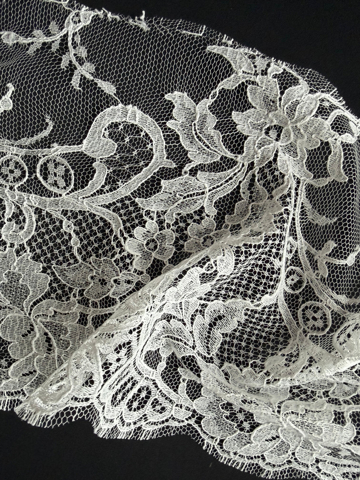 Pale Ivory Eco Chantilly Lace Trim - Aveta