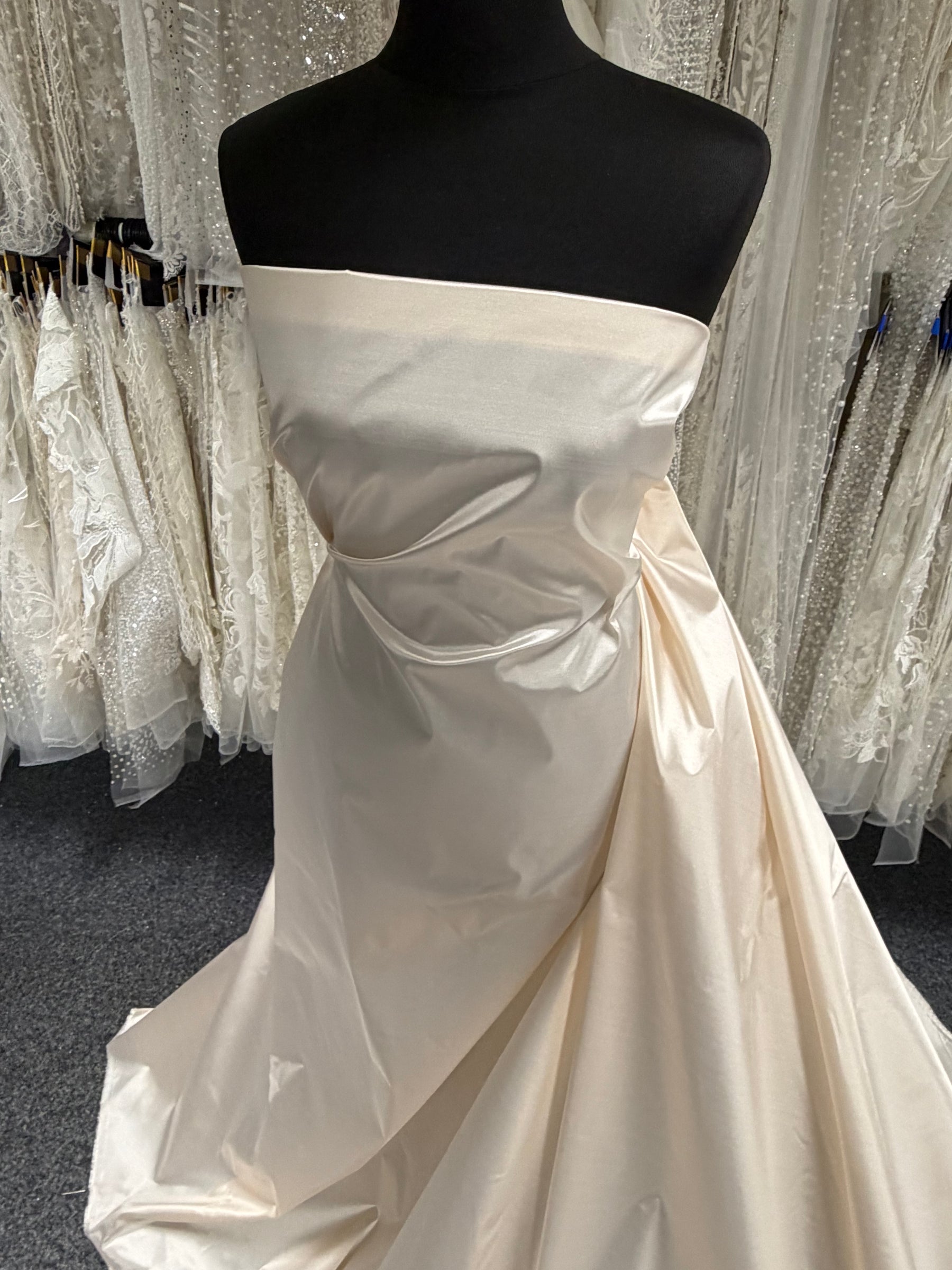 Champagne Silk Blend Organza Taffeta - P607