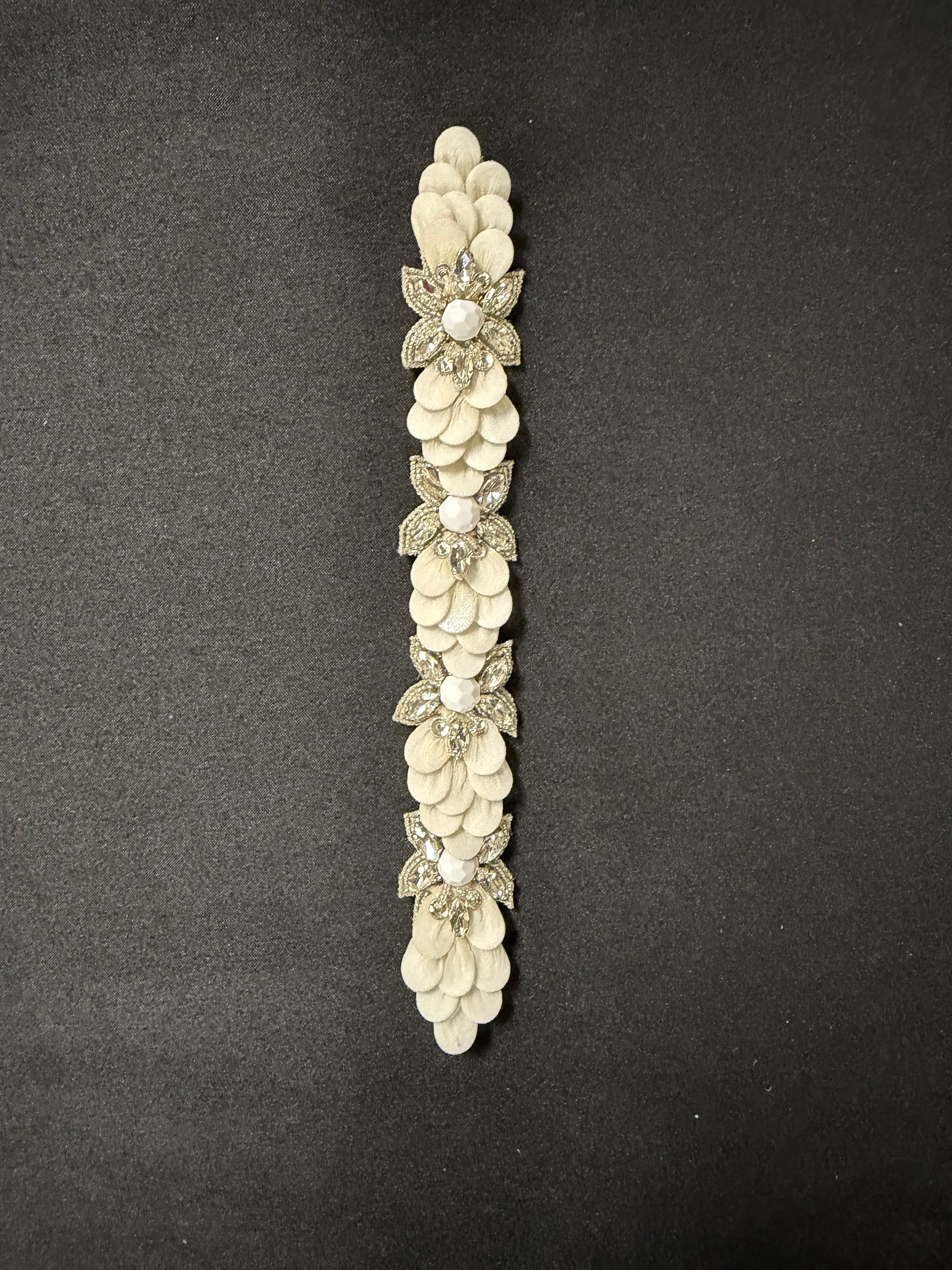 Ivory/Silver Crystal Motif - MH1003