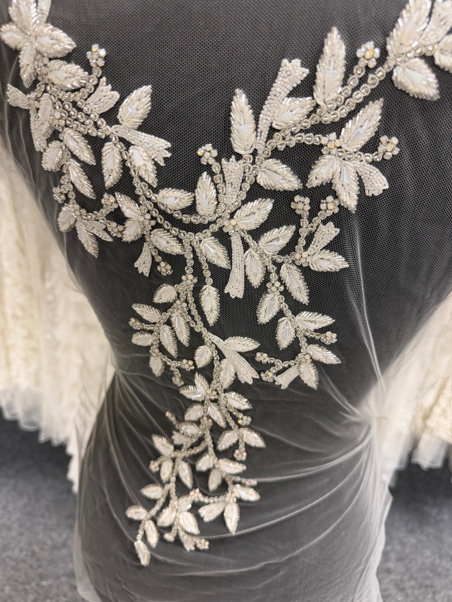 Ivory/Silver Crystal Motif - MH1002