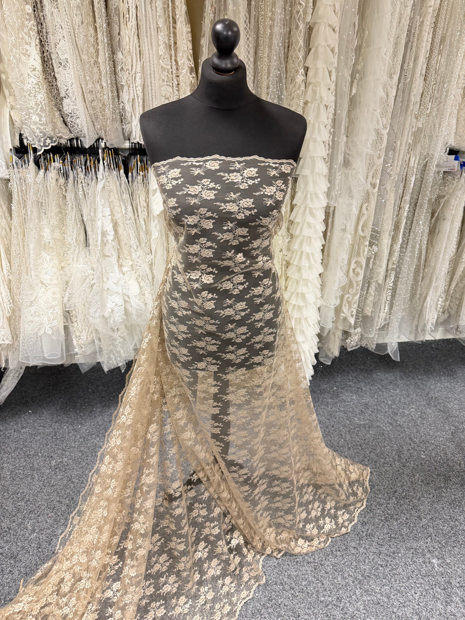Coffee Raschel Lace - P856