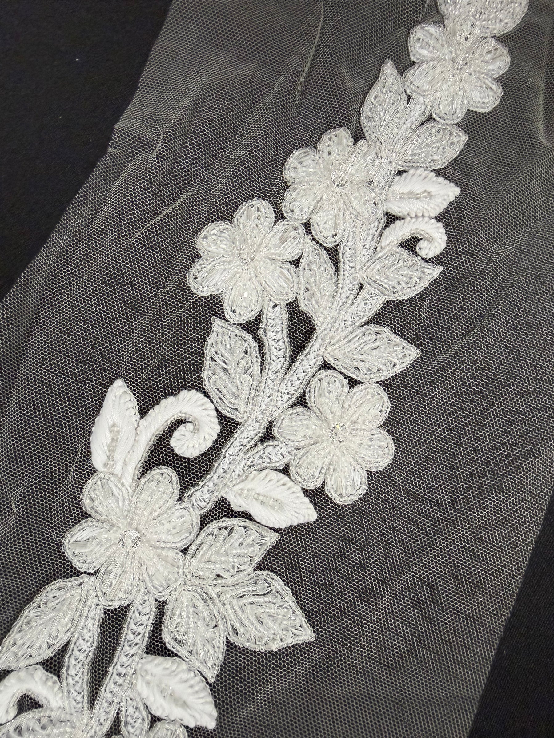 Ivory Beaded Motif - MH3007