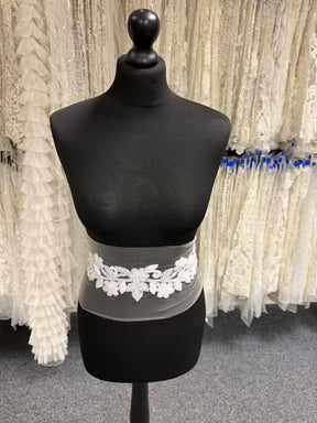Ivory Beaded Motif - MH3007