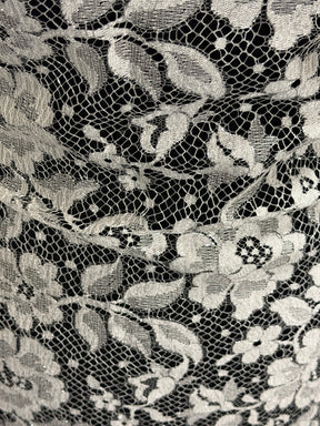 Ivory and Silver Chantilly Lace - P178