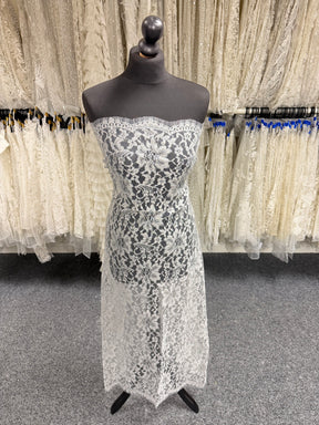 Silver Metallic Chantilly Lace - P184