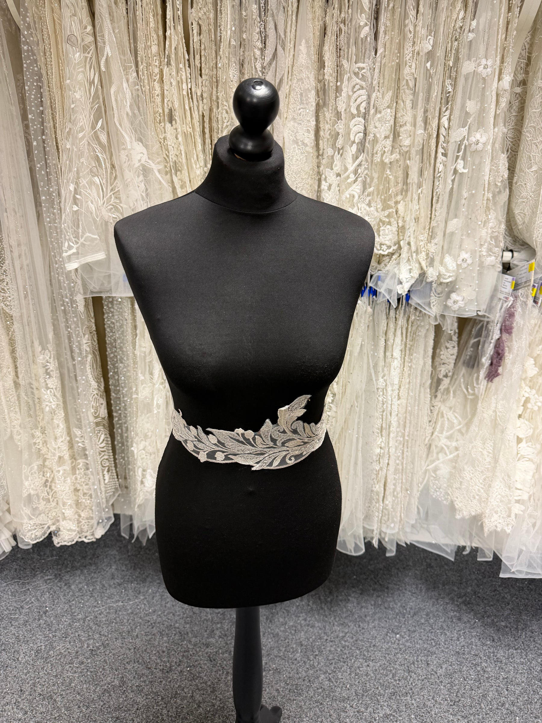 Clay Sequin Lace Trim - EF3004
