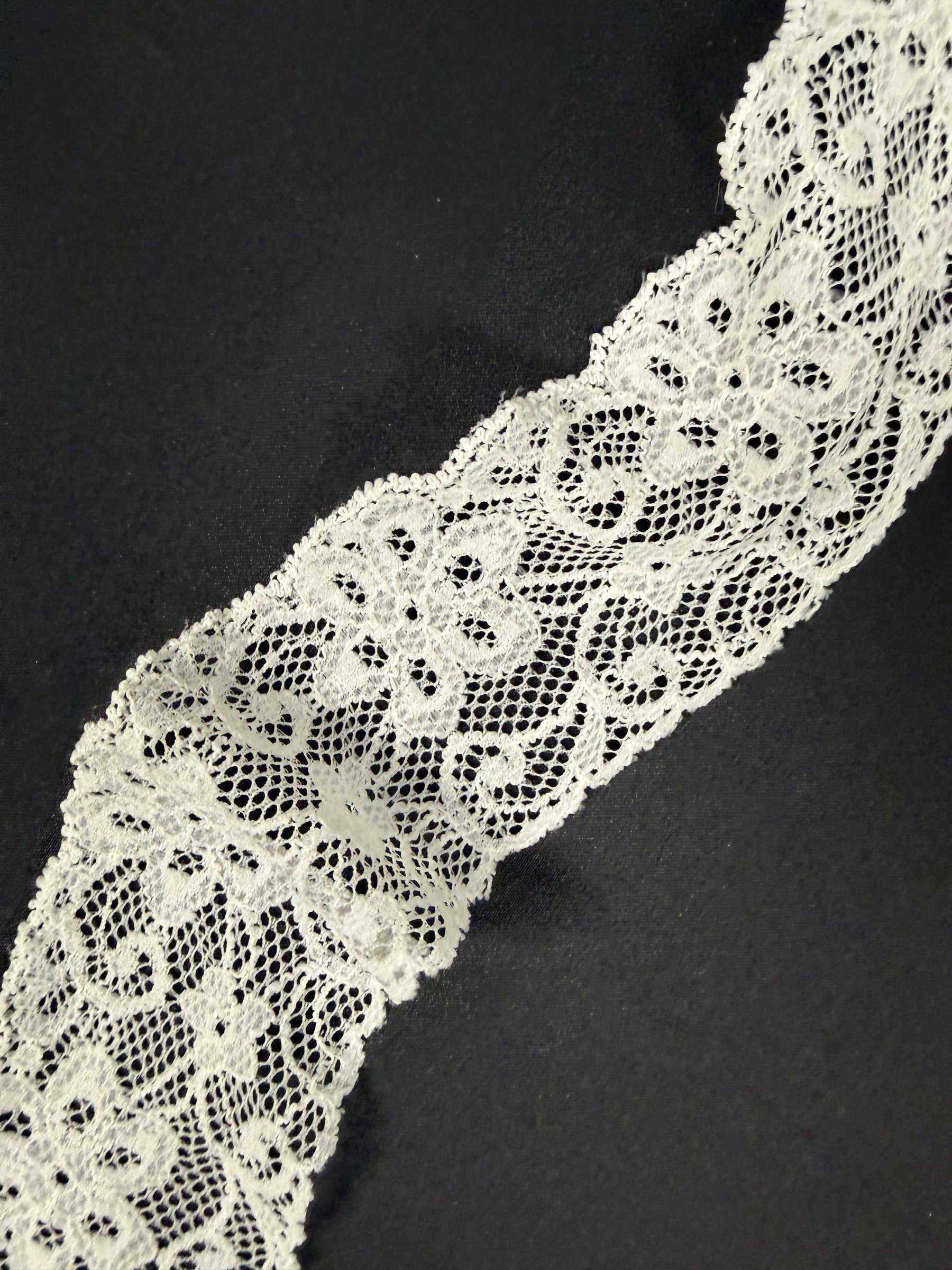 Ivory Stretch Edging - EF4006