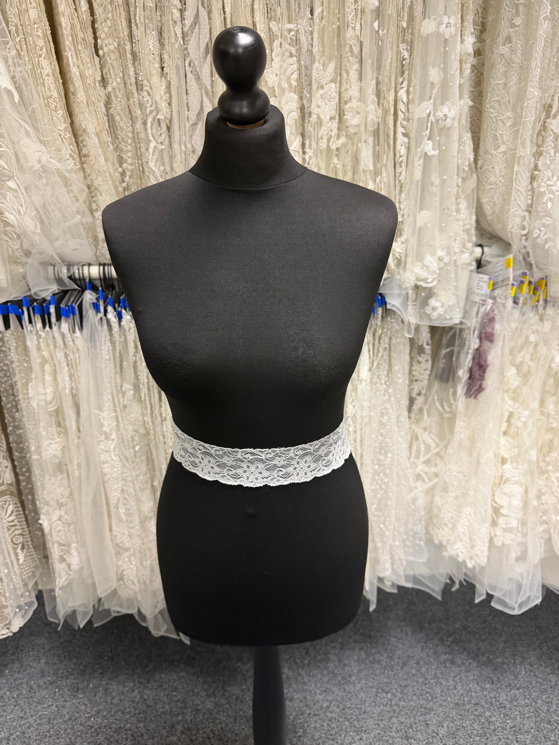 Ivory Stretch Edging - EF4006