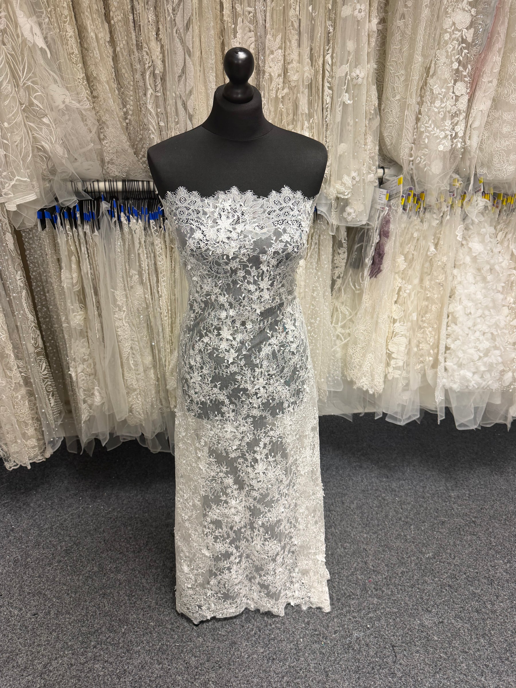 Dark Ivory Embroidered Lace - P228
