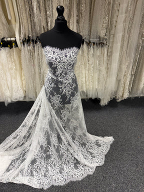 Ivory Raschel Lace - Tansy