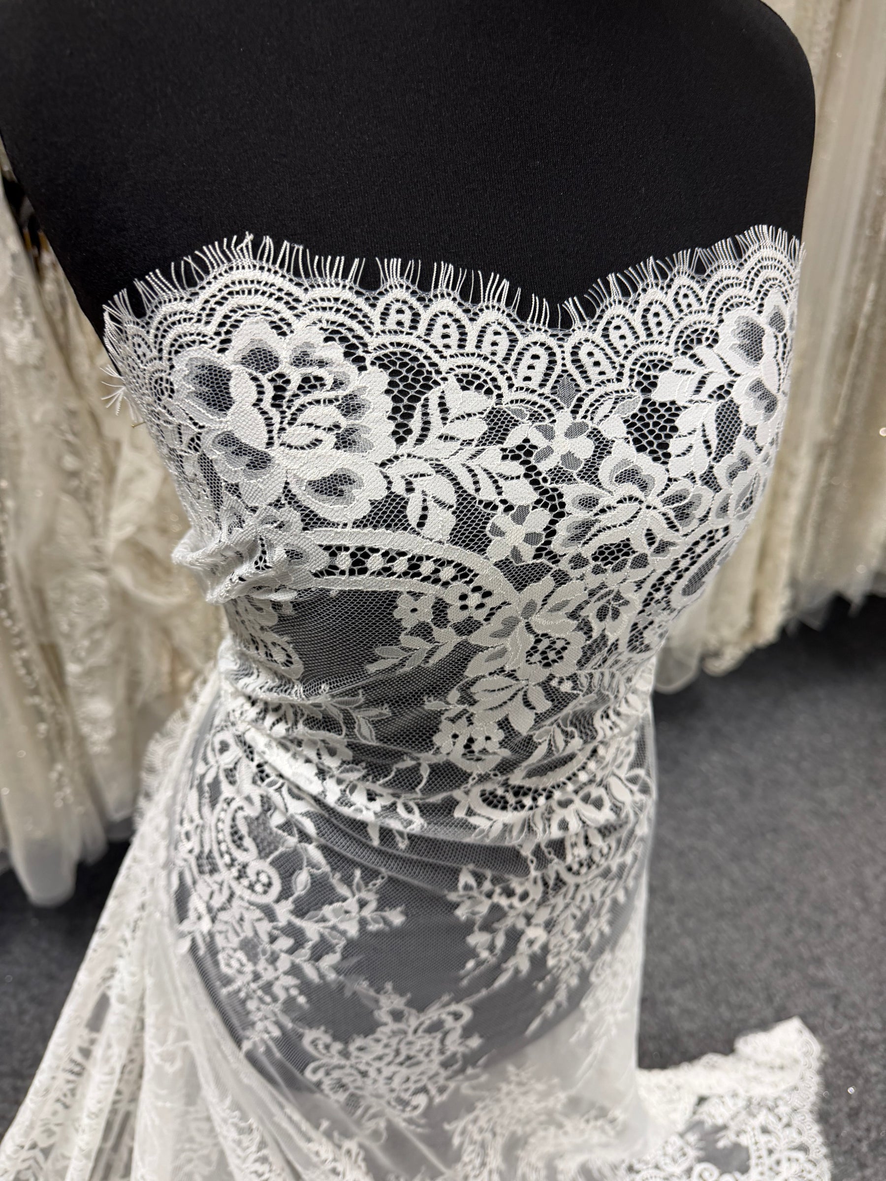 Ivory Raschel Lace - Tansy