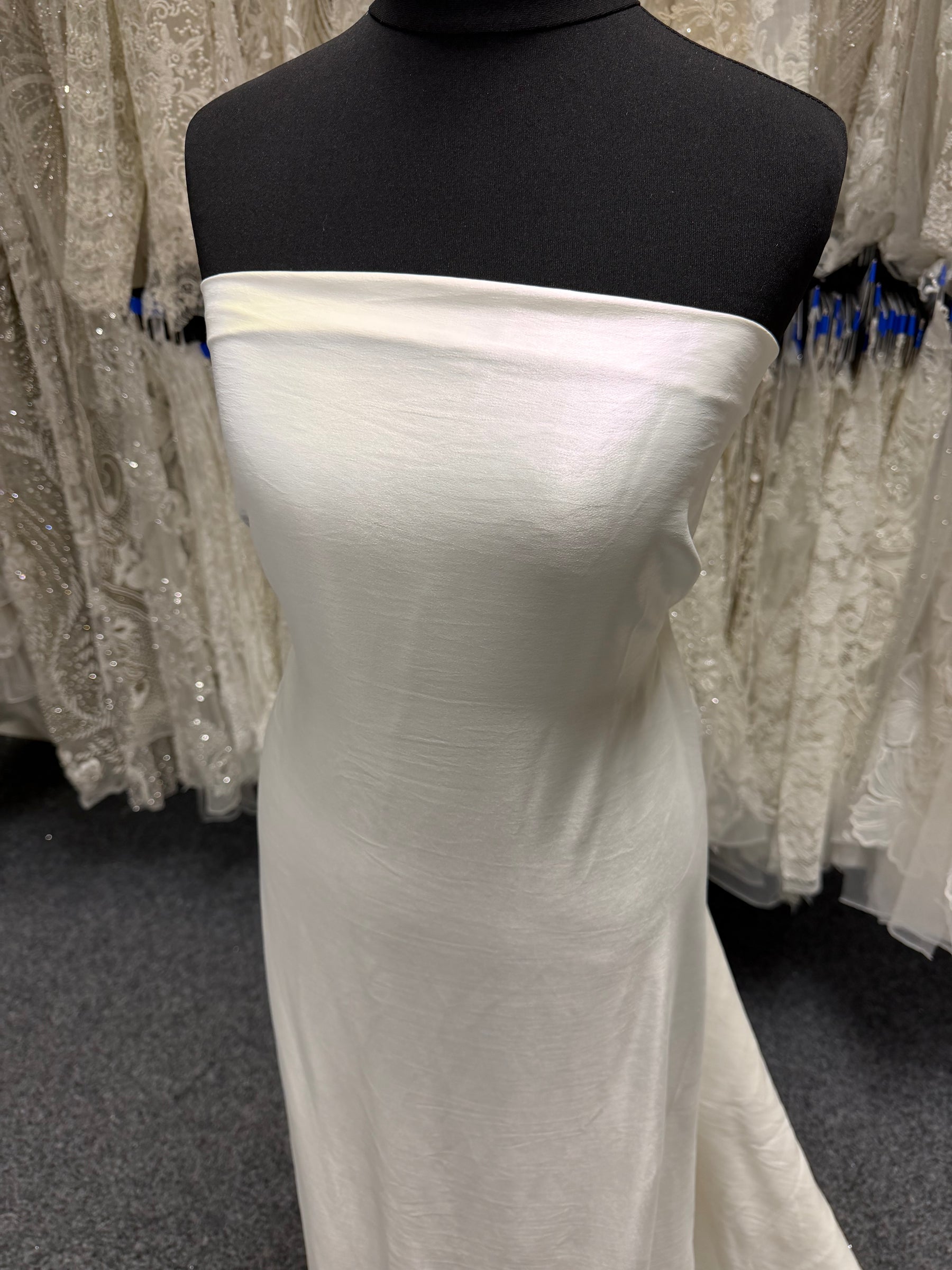 Ivory Crepe Back Satin - PH5013