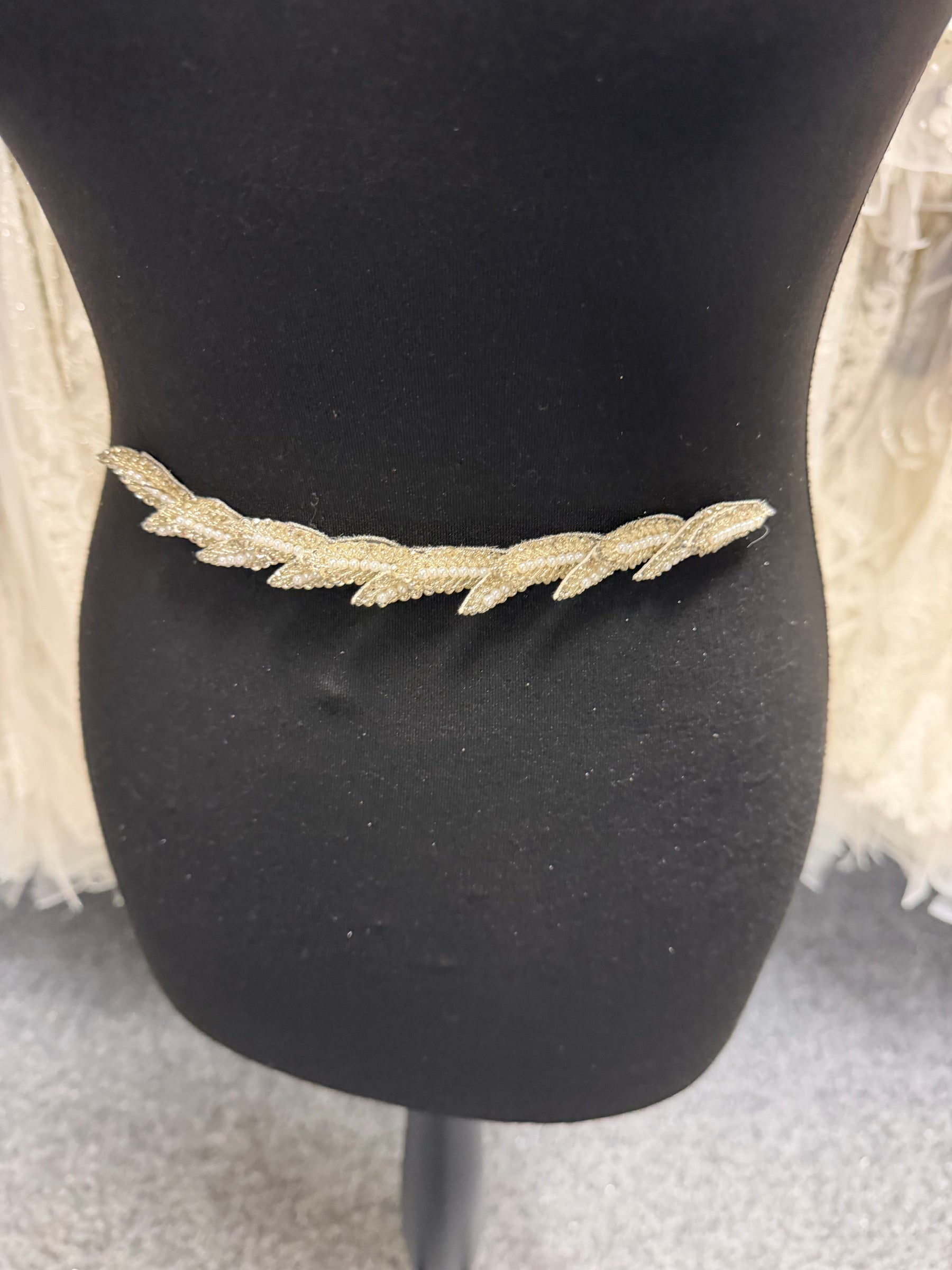 Ivory Beaded Motif - MH3010