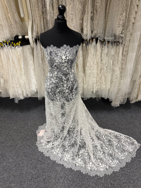 Ivory Embroidered Lace - P228