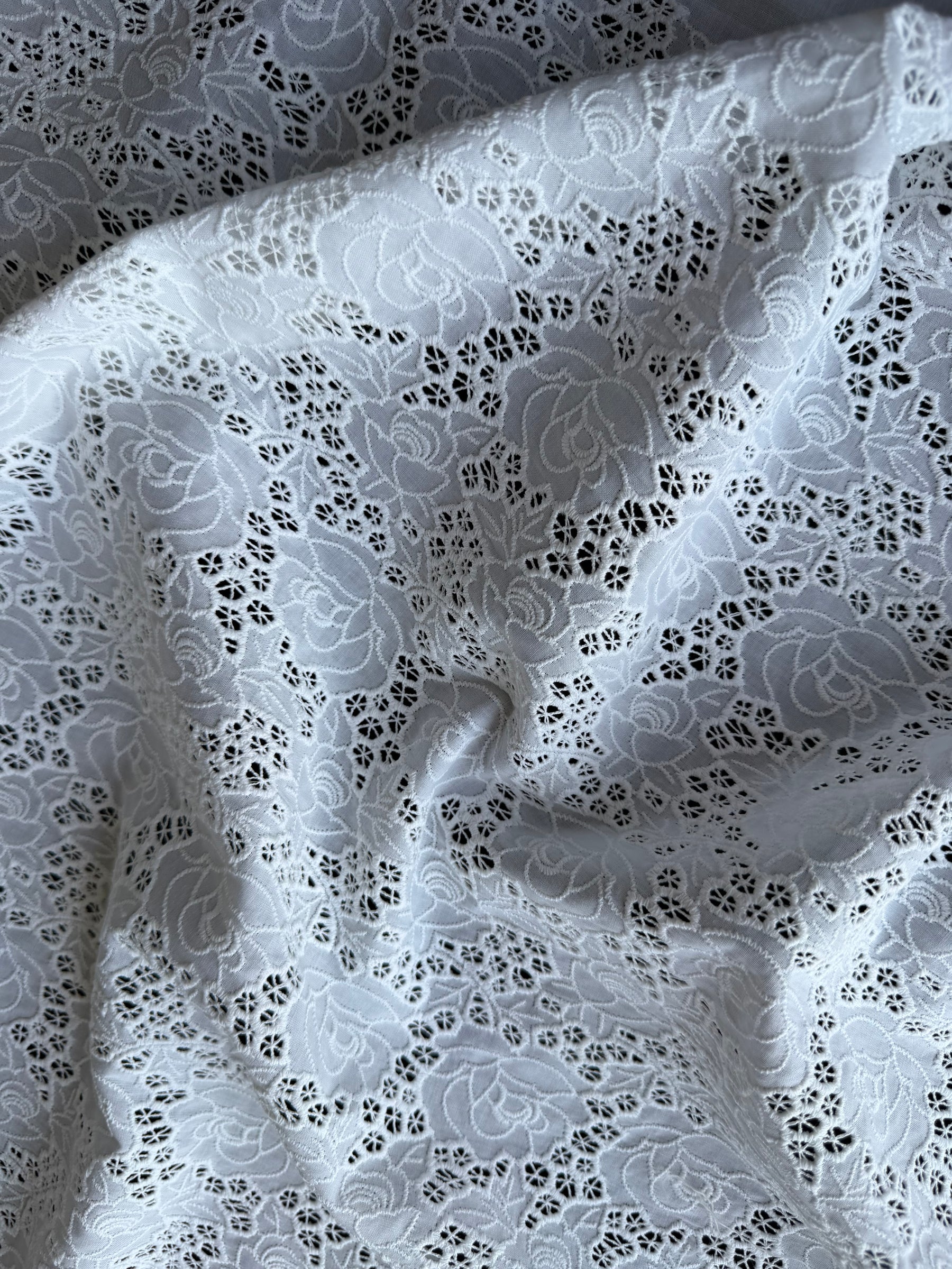 White Embroidered Cotton - EB6001