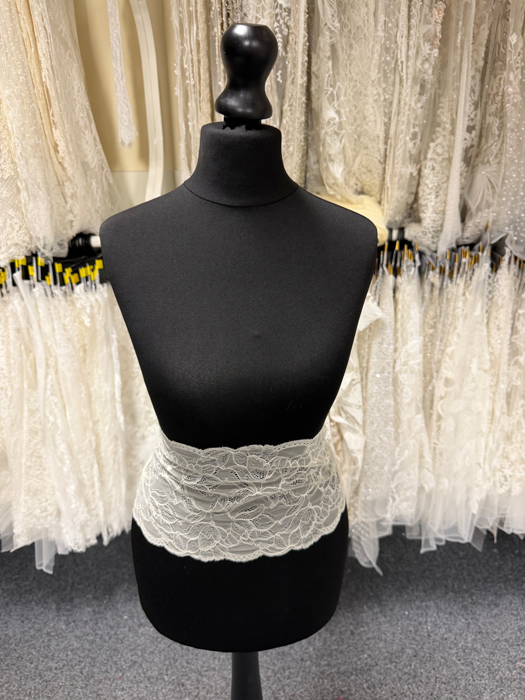 Vanilla Stretch Edging - T951