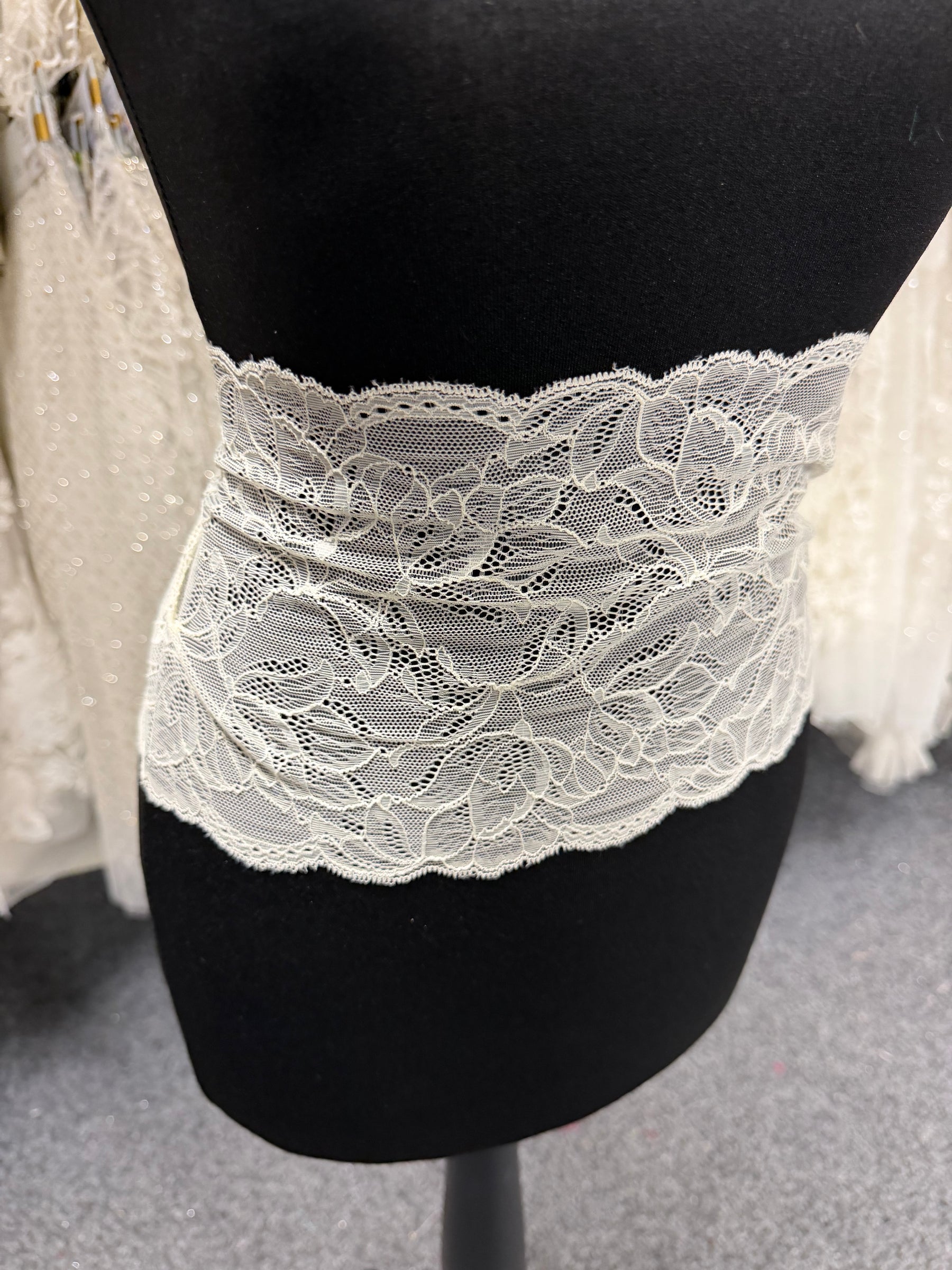 Vanilla Stretch Edging - T951