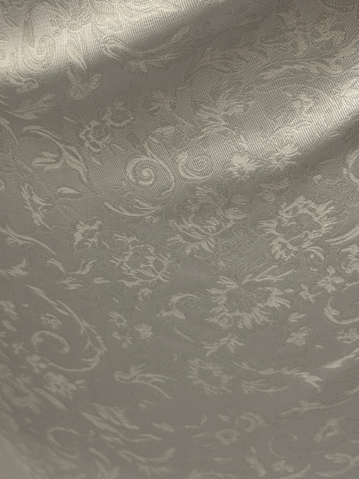 Italian Ivory Brocade - P658