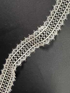 Ivory Edging - T937