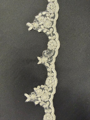 Ivory/Silver Metallic Beaded Edging - T953