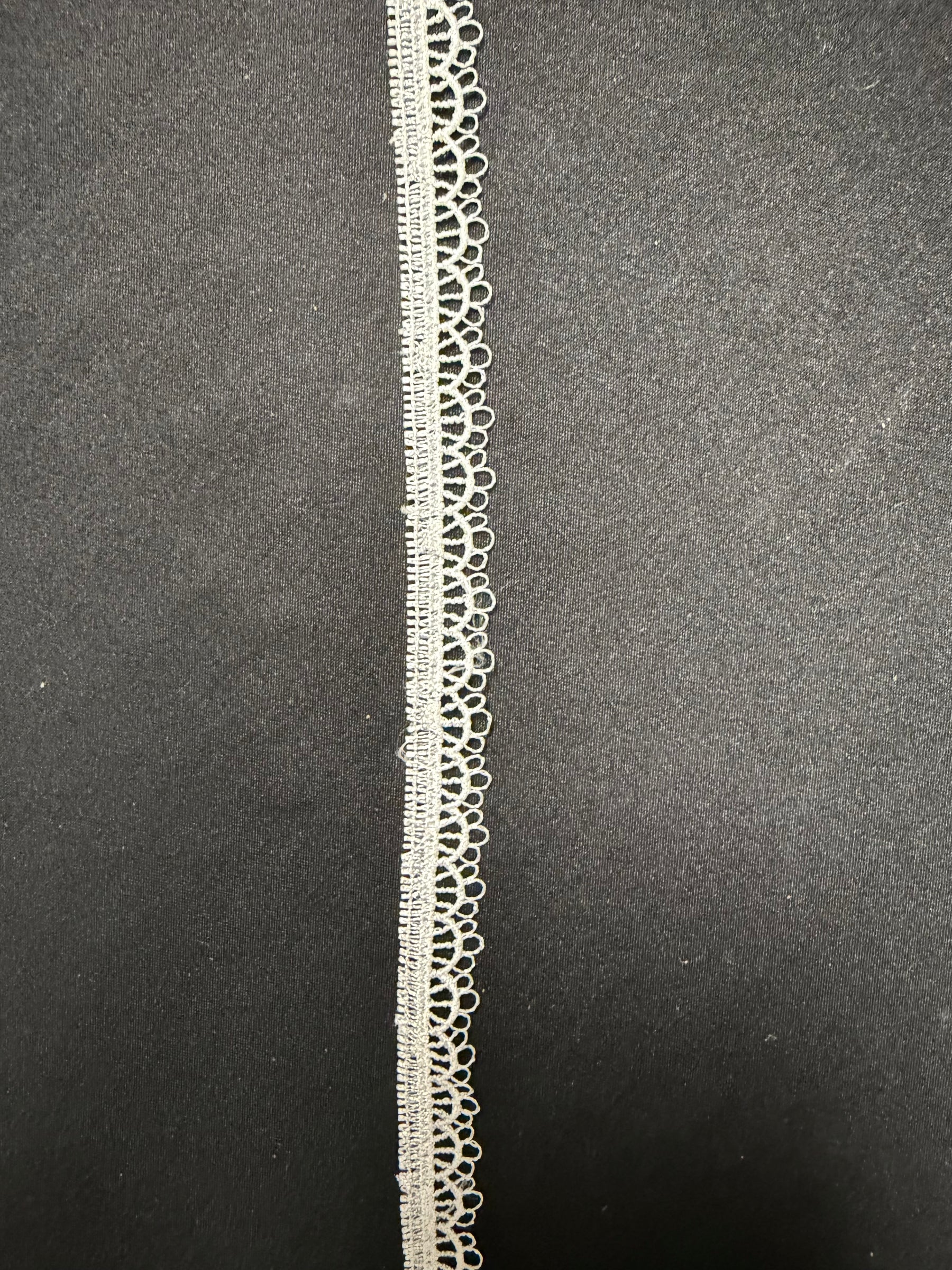 Ivory Edging - T939