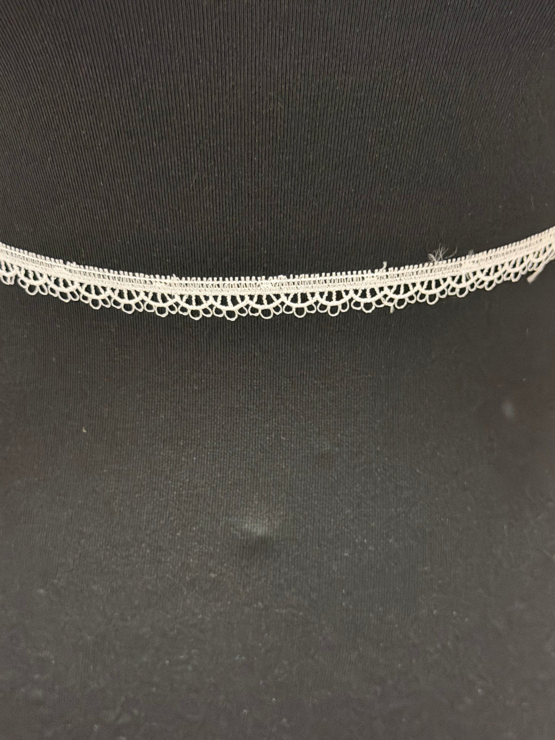 Ivory Edging - T939
