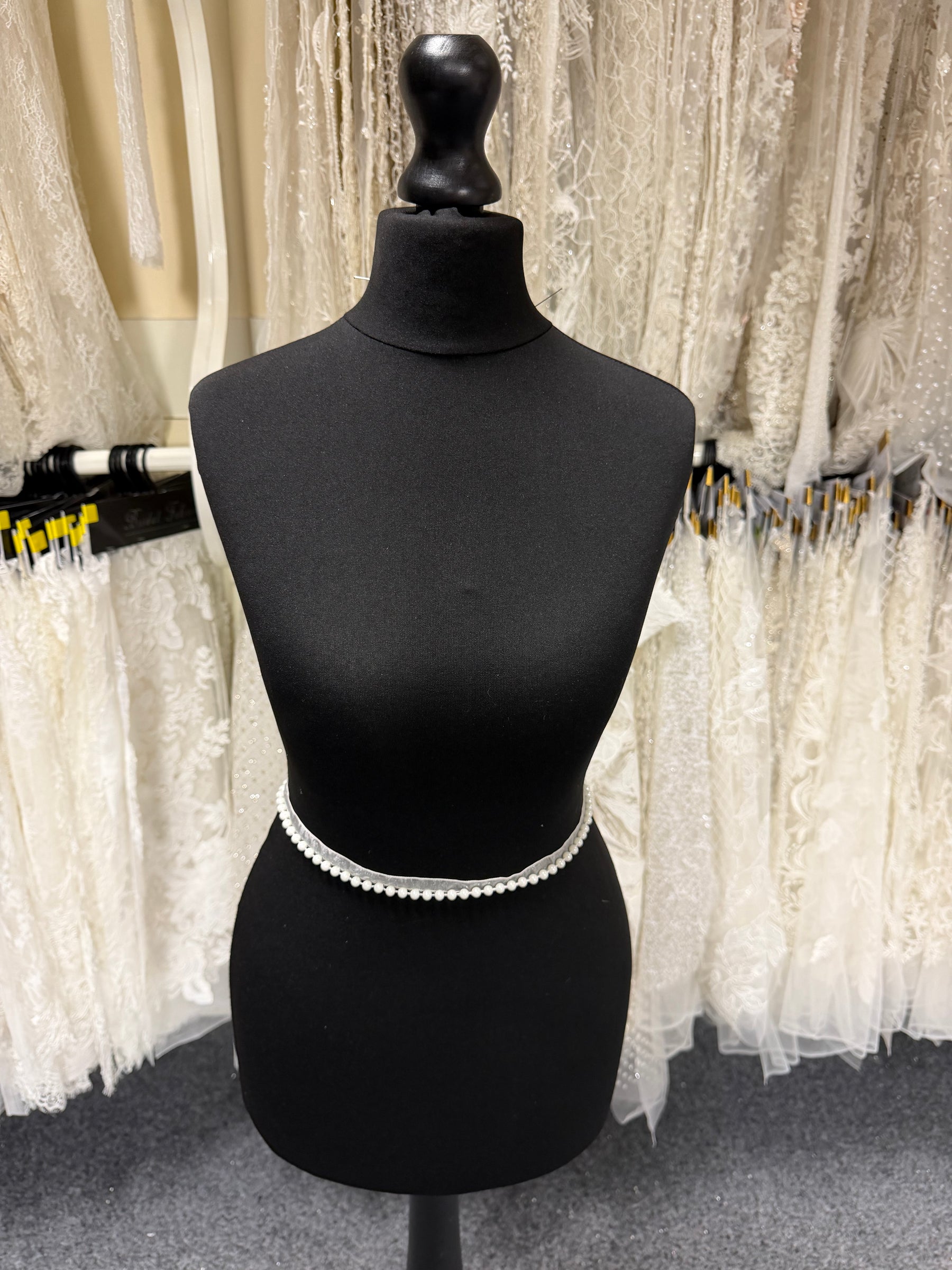 Ivory Pearl Edging - T926