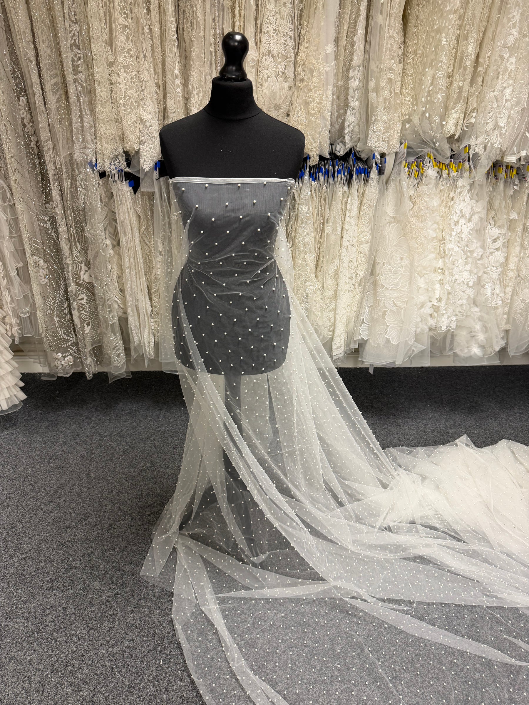 Ivory Pearl Tulle - X592