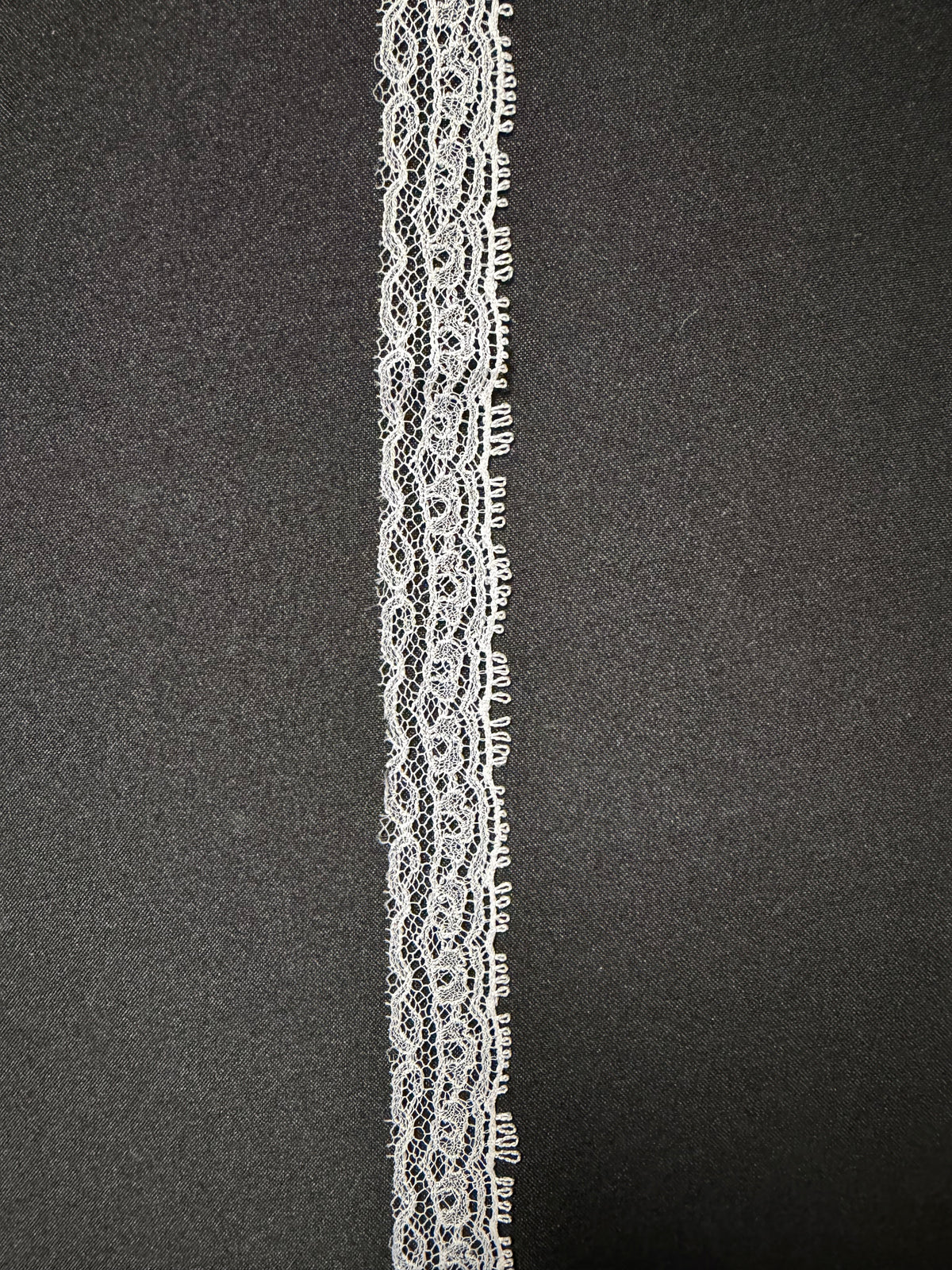 White French Lace Edging - T923