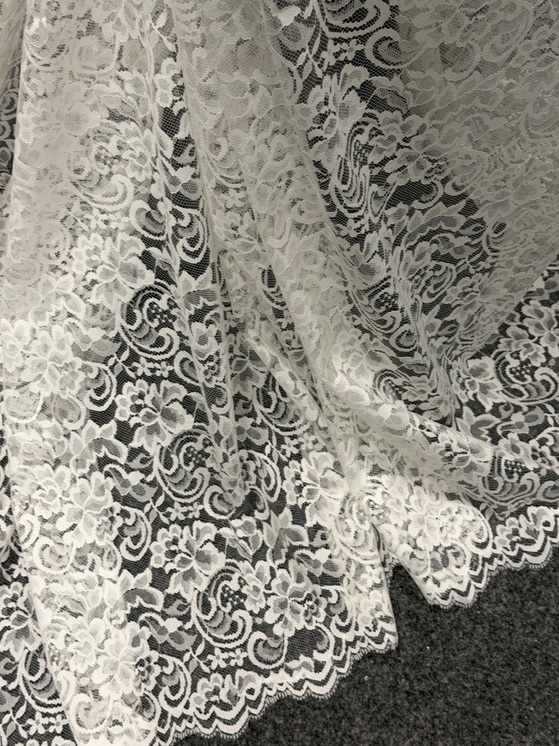 Ivory Lace - LA1008