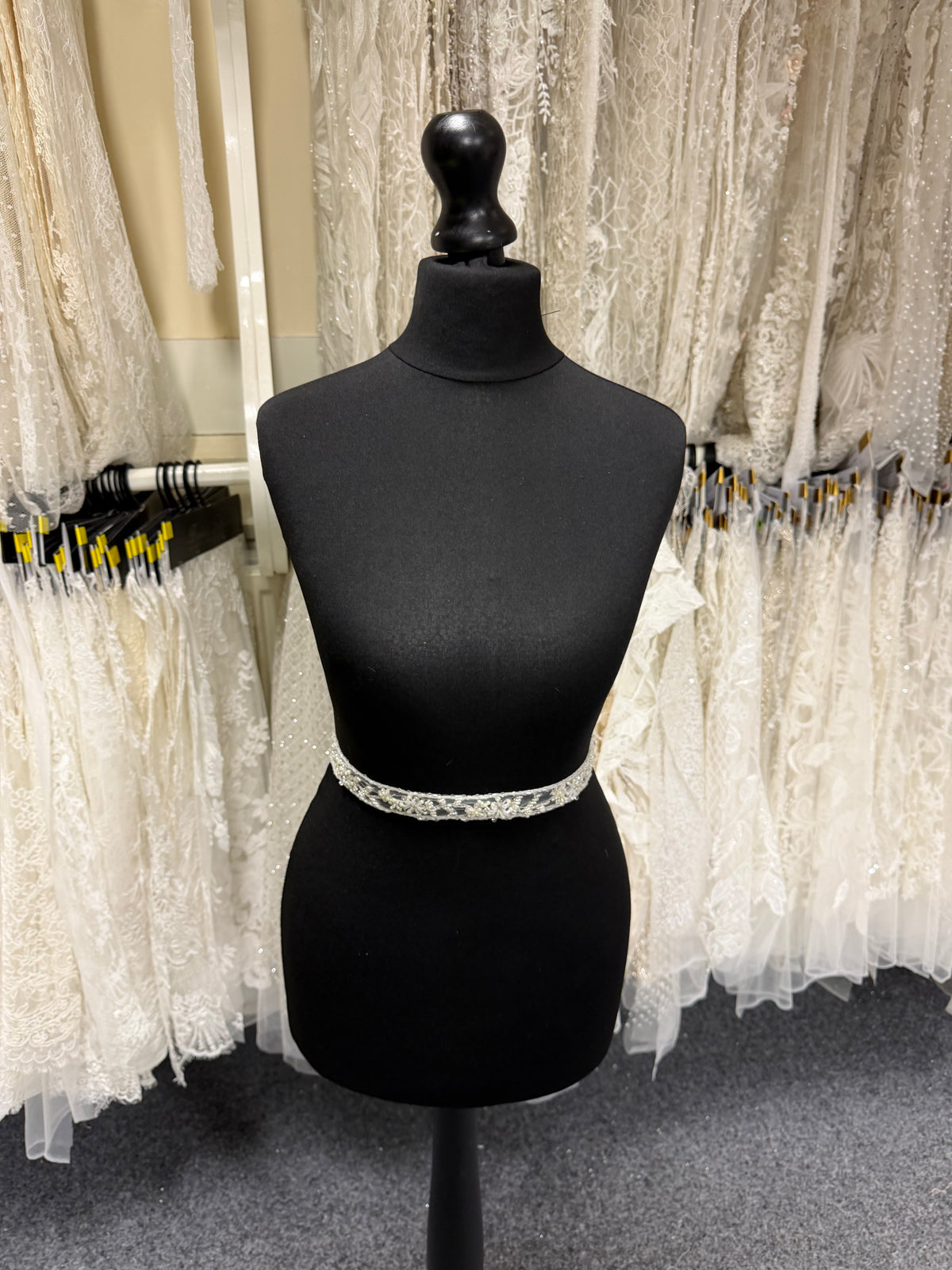 Ivory Beaded Sequin Edging - T166