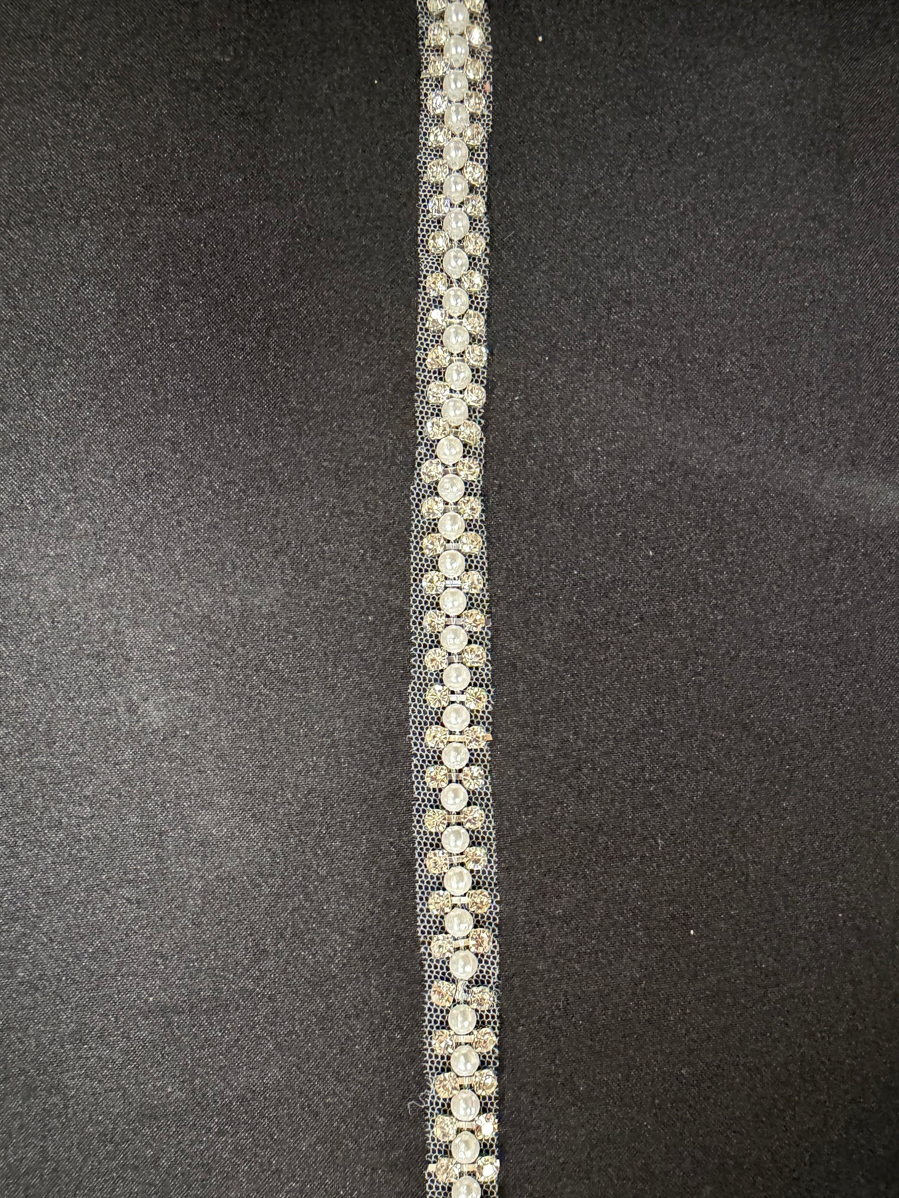 Crystal and Pearl Edging - T822