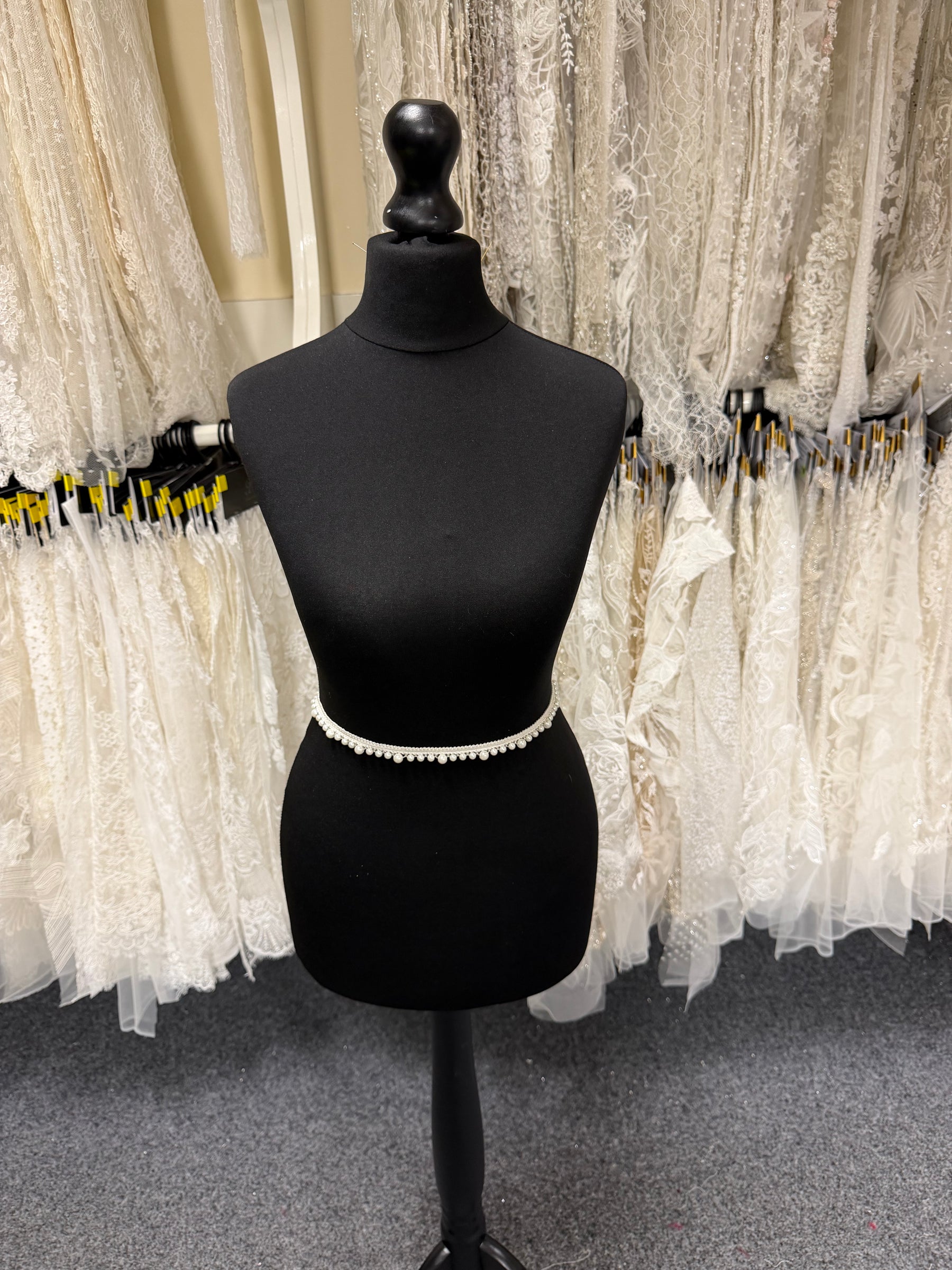 Ivory Pearl Edging - T927