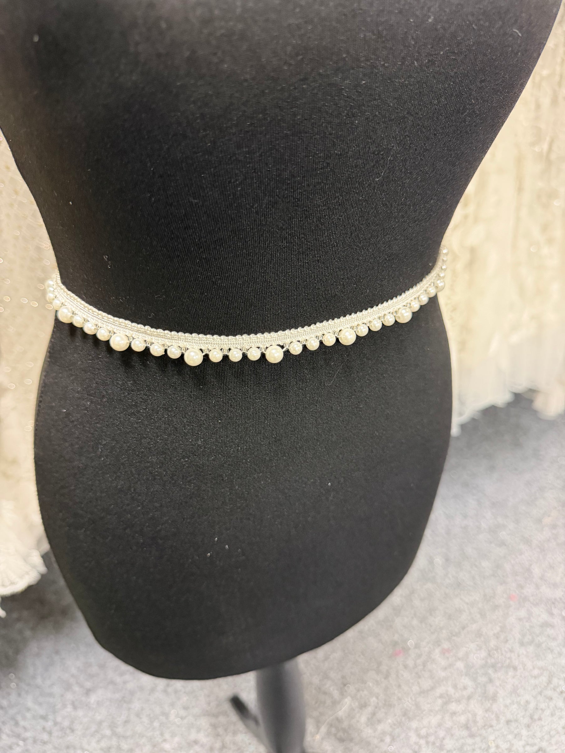 Ivory Pearl Edging - T927