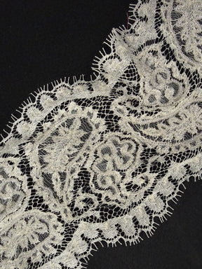 Ivory French Beaded Sequin Edging - T921