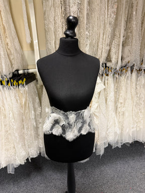 Ivory Feather Edging - T922
