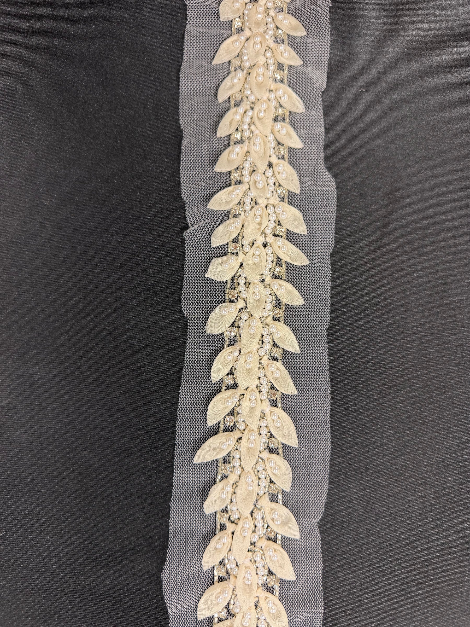 Ivory Crystal Beaded Edging - T802