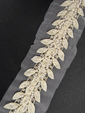 Ivory Crystal Beaded Edging - T802