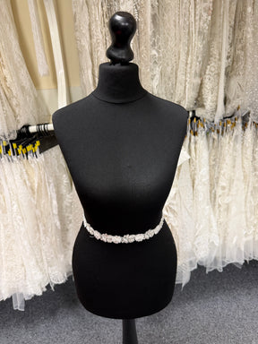 Ivory/Silver Beaded Flower Trim - T826