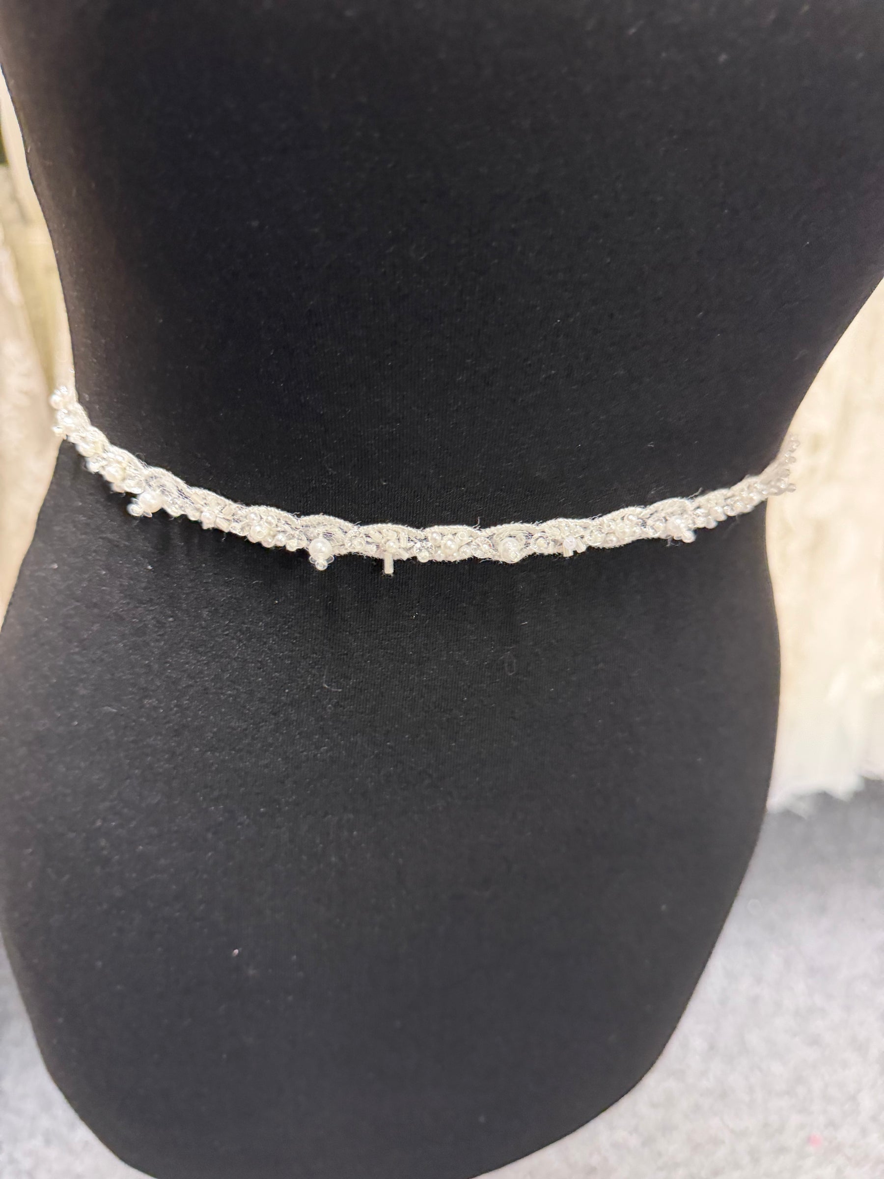 Ivory Beaded Sequin Edging - T957
