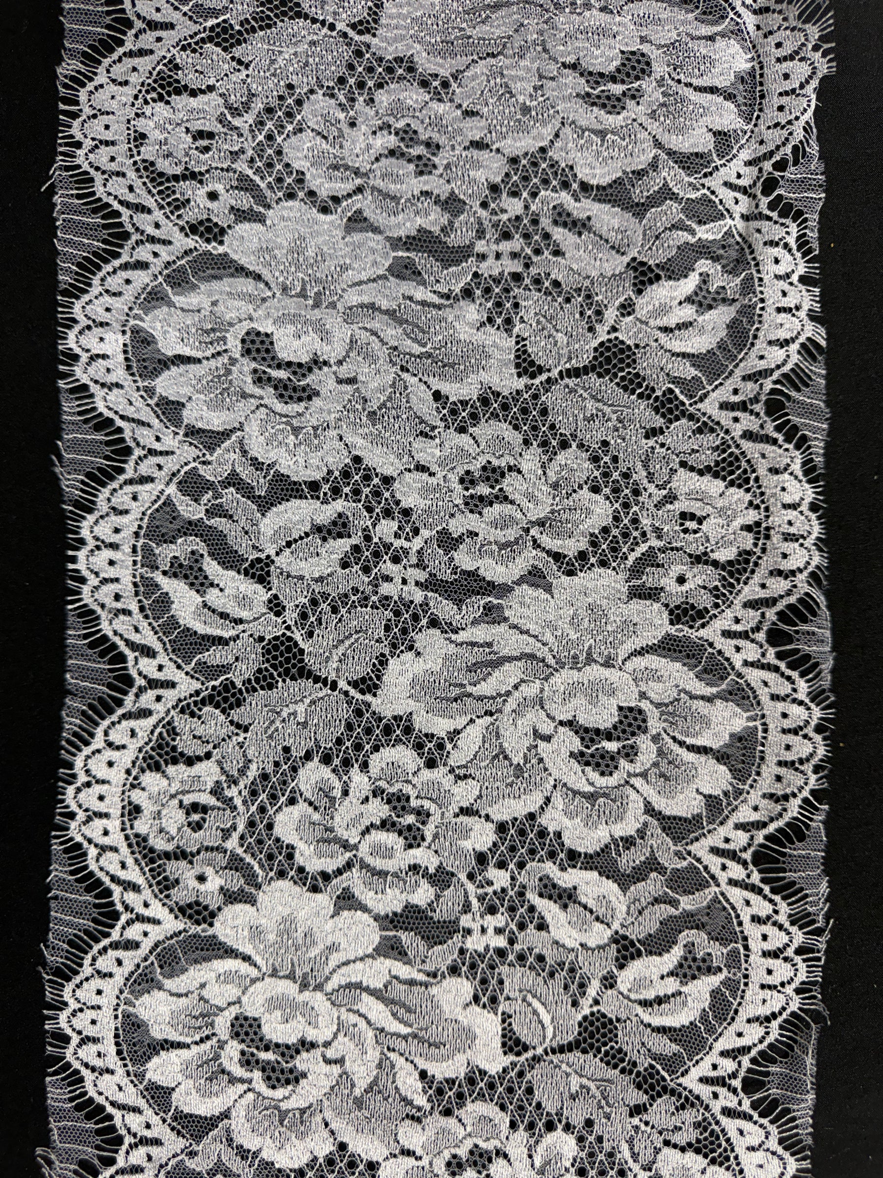 White French Lace Edging - T878