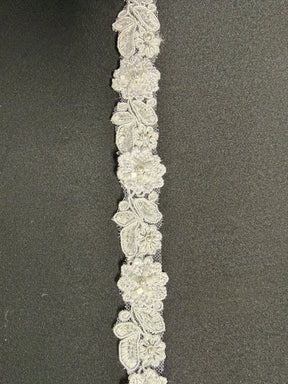 White Beaded Flower Trim - T826