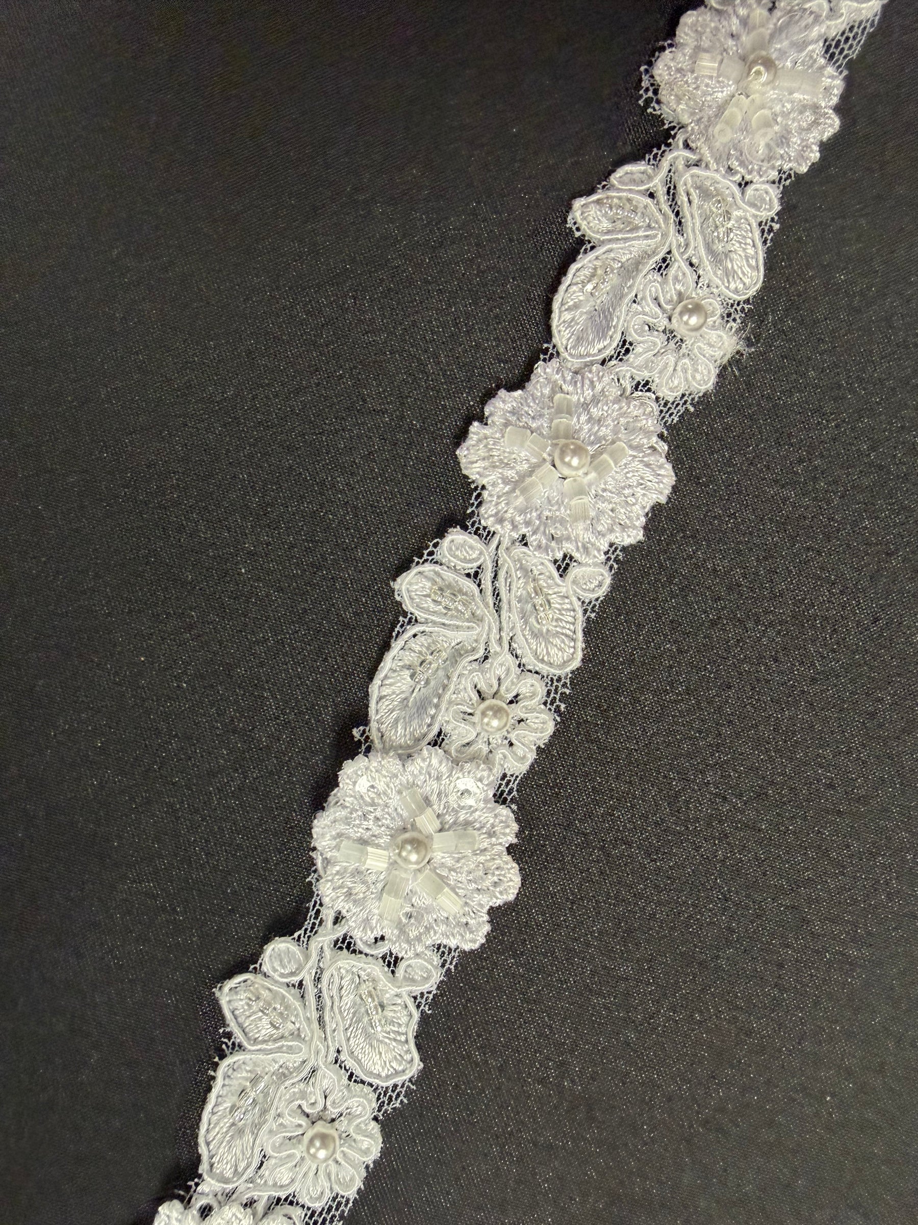 White Beaded Flower Trim - T826