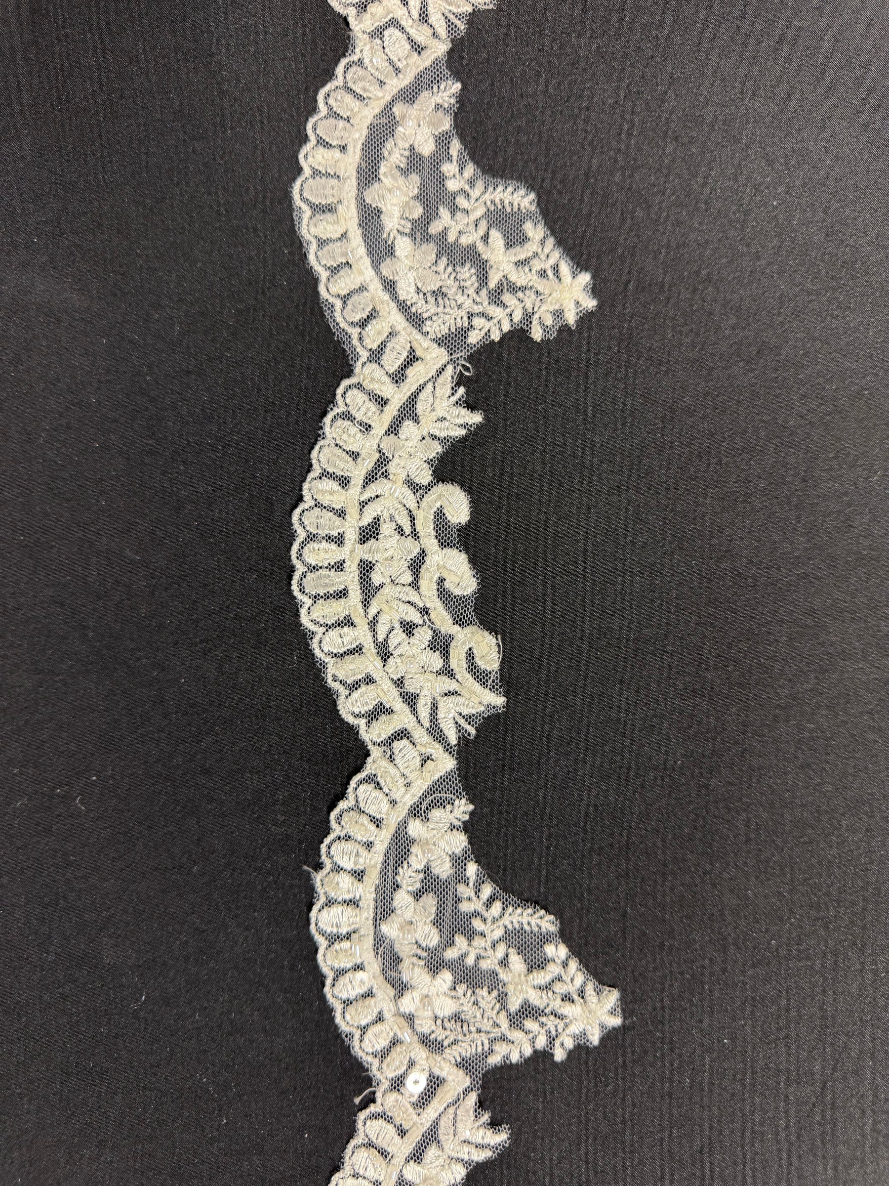 Ivory Beaded Sequin Edging - T838